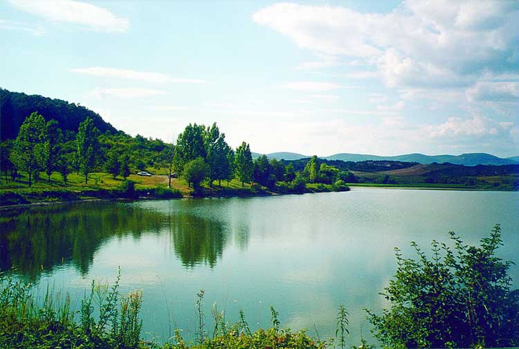 Jezioro i cel wycieczek – tylko 300 metrów od centrum Bogácsa